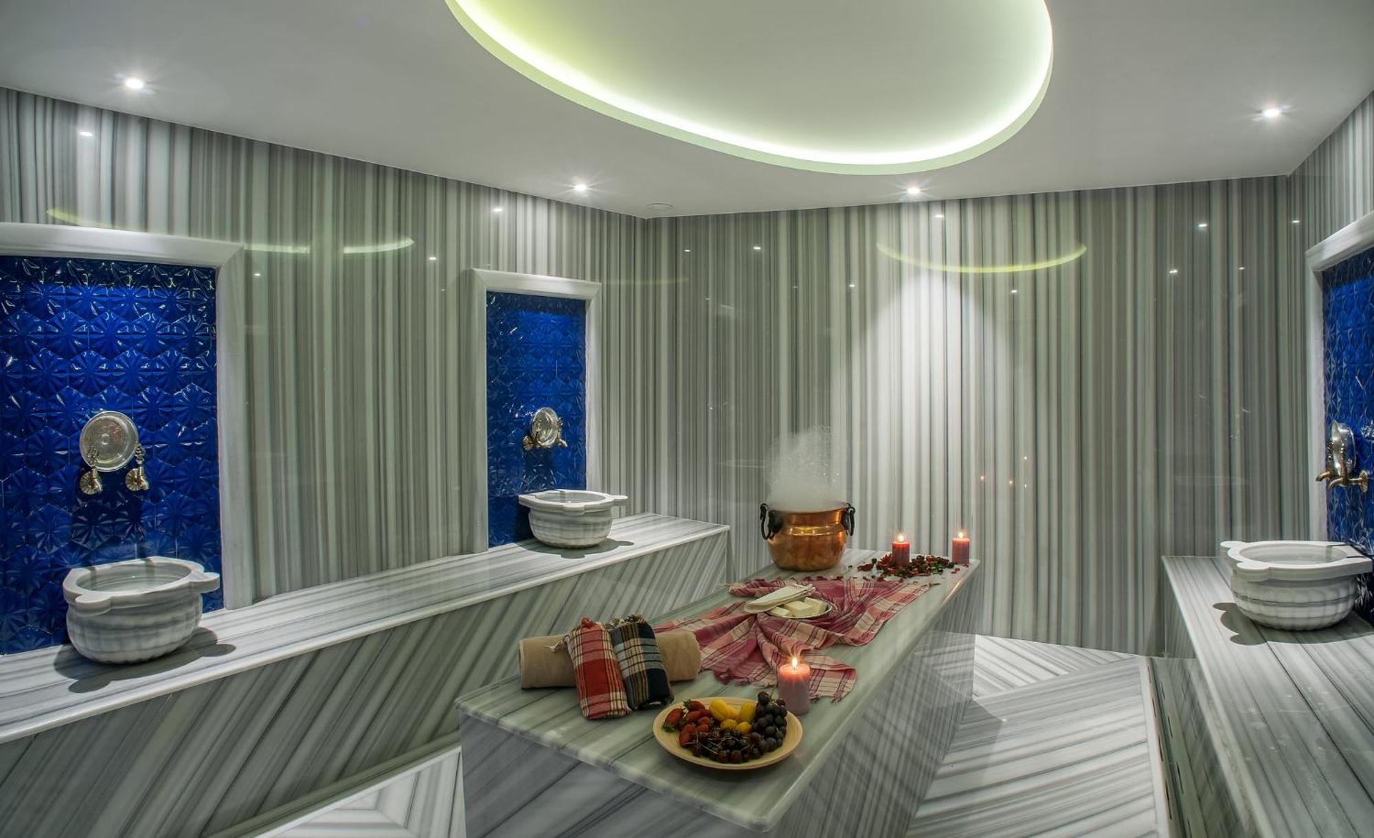 Holiday Inn Istanbul - Tuzla Bay By Ihg Buitenkant foto