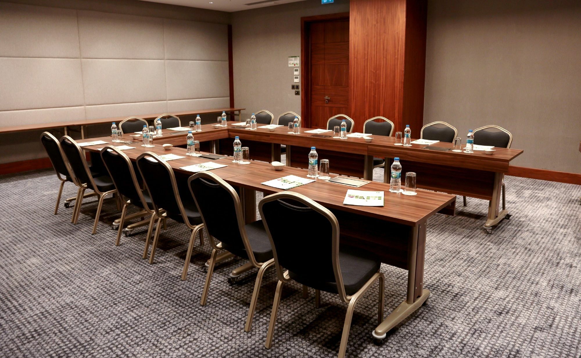 Holiday Inn Istanbul - Tuzla Bay By Ihg Buitenkant foto